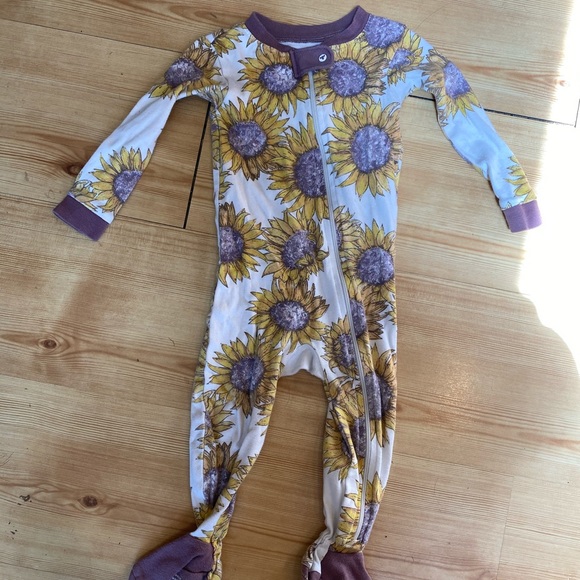 burt's bees sunflower sleeper